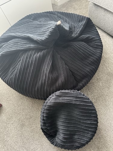 Adult bean bag and foot - bag, rest